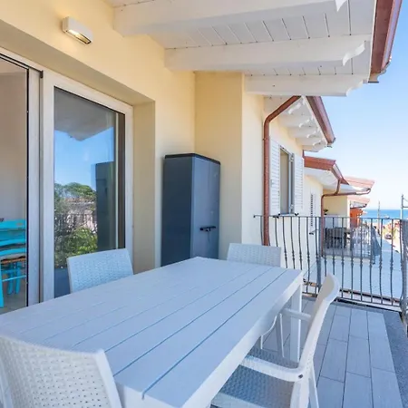 Διαμέρισμα Sea House 2 *